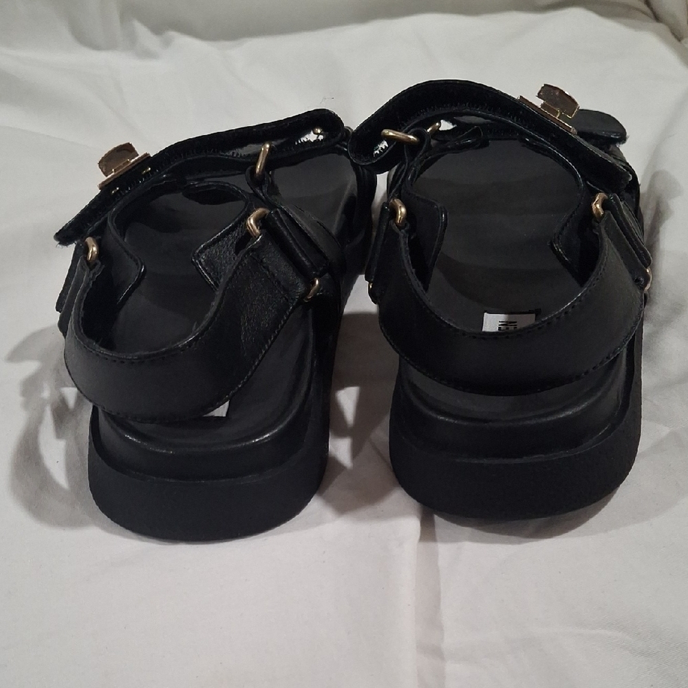 Steve Madden Black Leather Sandals with Gold Buckles - Picture 4 of 10